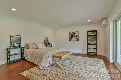Welcome to this exceptional 5-bedroom, 4-bathroom home located - photo 25