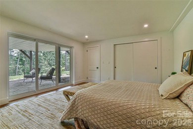 Welcome to this exceptional 5-bedroom, 4-bathroom home located - photo 26