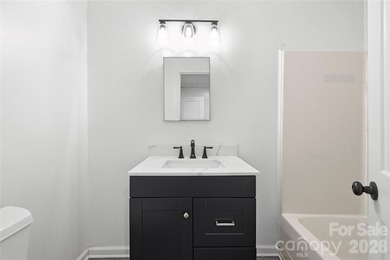 Welcome to luxury living in the highly sought-after Woodbridge - photo 28