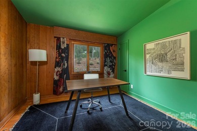 Welcome to this exceptional 5-bedroom, 4-bathroom home located - photo 28