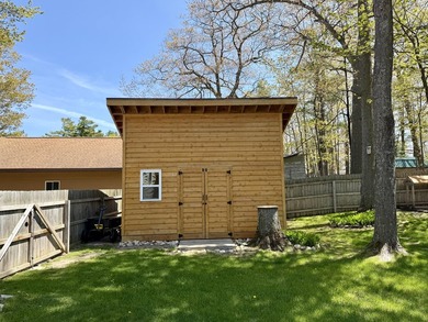 Beautifully remodeled Mackinaw City home just a short walk to - photo 34
