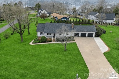 Welcome to luxury living in the highly sought-after Woodbridge - photo 35