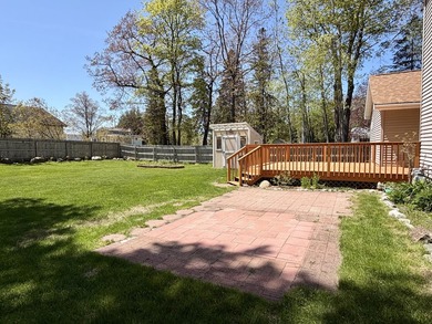 Beautifully remodeled Mackinaw City home just a short walk to - photo 35