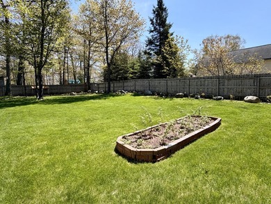 Beautifully remodeled Mackinaw City home just a short walk to - photo 36