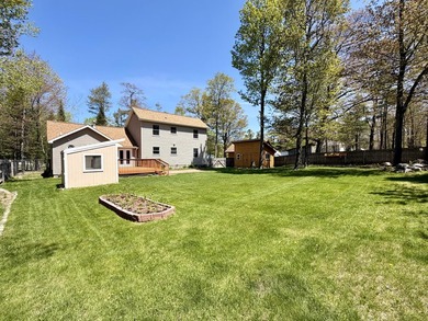Beautifully remodeled Mackinaw City home just a short walk to - photo 37