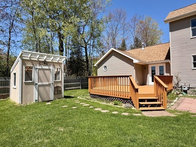 Beautifully remodeled Mackinaw City home just a short walk to - photo 39
