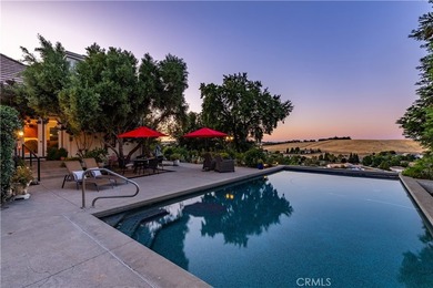 Welcome to this exceptional residence located in the prestigious - photo 50