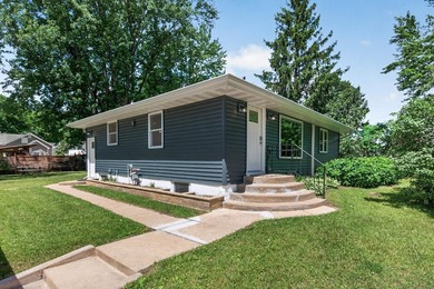 This beautifully updated 3-bedroom, 2-bathroom rambler offers 1 - photo 1