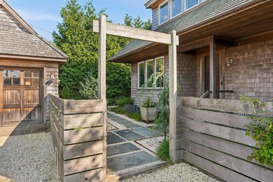 Discover a world of coastal serenity in the heart of - photo 17