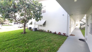 Welcome to the paradise of South Florida, resort-style social - photo 22