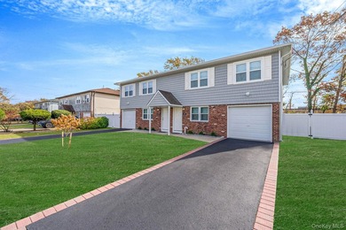 Rare opportunity to own a beautifully renovated legal 2-family - photo 2