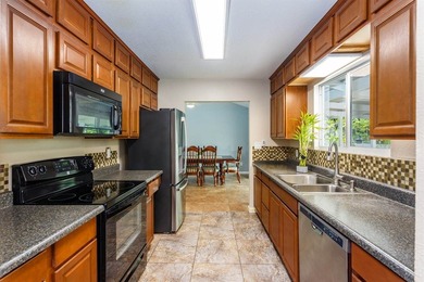 This flexible single-level home offers 3 bedrooms and 2 - photo 4