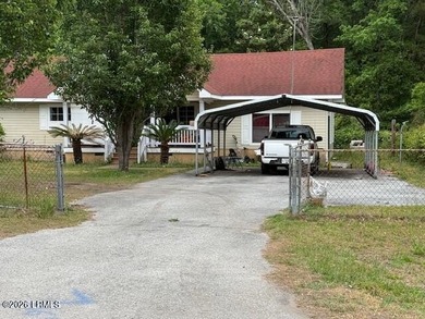HUGE PRICE REDUCTION! Owners say sell! Privacy, lots of room for - photo 1