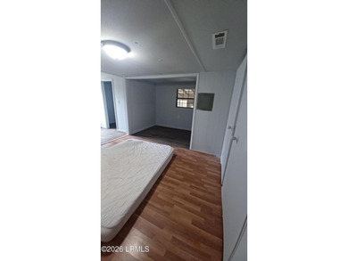 HUGE PRICE REDUCTION! Owners say sell! Privacy, lots of room for - photo 7