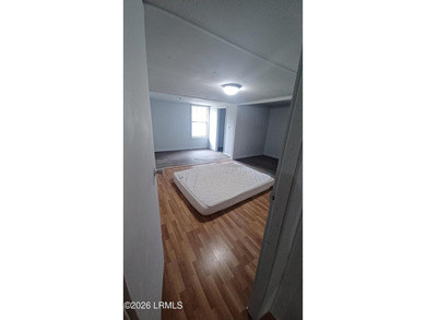 HUGE PRICE REDUCTION! Owners say sell! Privacy, lots of room for - photo 8