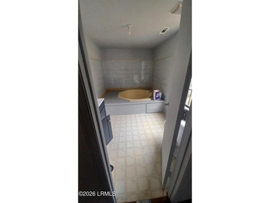 HUGE PRICE REDUCTION! Owners say sell! Privacy, lots of room for - photo 10