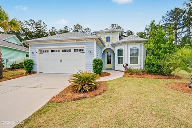 Privacy, and resort-style living come together in this - photo 7