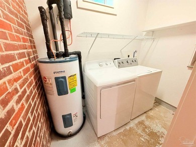 Welcome to this beautifully maintained brick home offering - photo 6