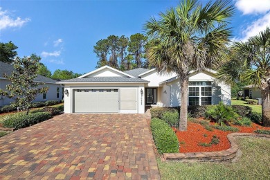Lake Home For Sale in Oxford, Florida