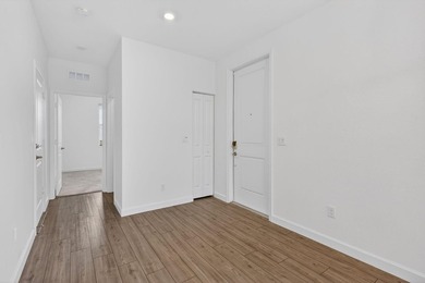 GORGEOUS CORNER UNIT W/ OPEN FLOOR PLAN & PLENTY OF WINDOWS - photo 11