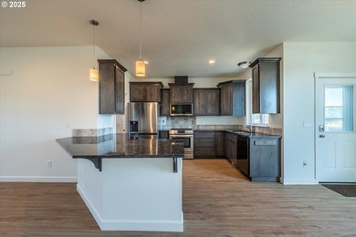 Immaculate Coastal Home on Vesta Street, Bandon, Oregon2,600+ Sq - photo 14