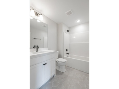 Welcome to 808 Hyatte Road! This newly constructed custom home - photo 15