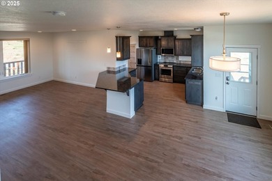 Immaculate Coastal Home on Vesta Street, Bandon, Oregon2,600+ Sq - photo 15
