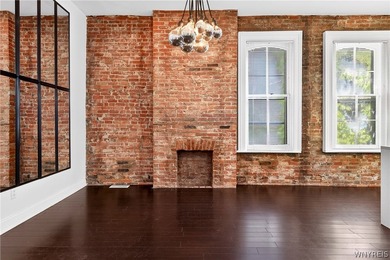Welcome to 16 Allen St, where 19th-century architecture meets - photo 6