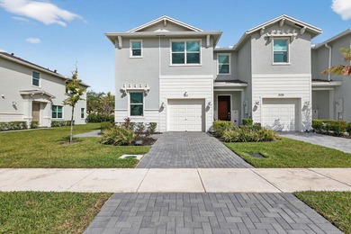 GORGEOUS CORNER UNIT W/ OPEN FLOOR PLAN & PLENTY OF WINDOWS - photo 18