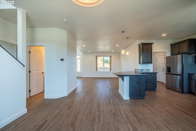 Immaculate Coastal Home on Vesta Street, Bandon, Oregon2,600+ Sq - photo 18