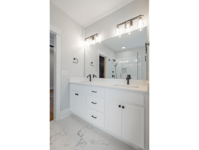 Welcome to 808 Hyatte Road! This newly constructed custom home - photo 19