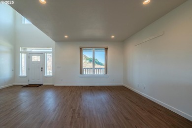 Immaculate Coastal Home on Vesta Street, Bandon, Oregon2,600+ Sq - photo 20