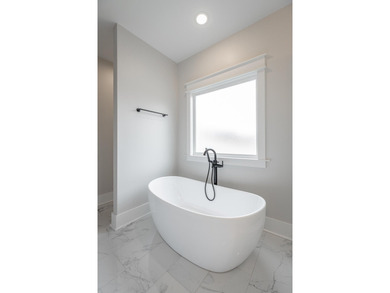 Welcome to 808 Hyatte Road! This newly constructed custom home - photo 21