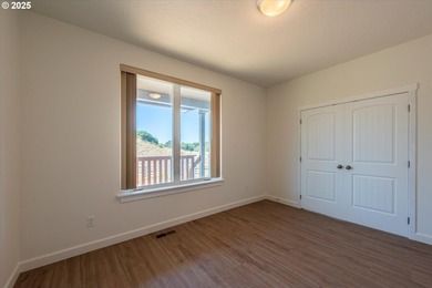 Immaculate Coastal Home on Vesta Street, Bandon, Oregon2,600+ Sq - photo 22