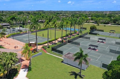 Fully upgraded 4BR/3.5BA pool home within prestigious Palm Beach - photo 29