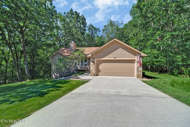 Canterbury Lake Home For Sale in Crossville Tennessee