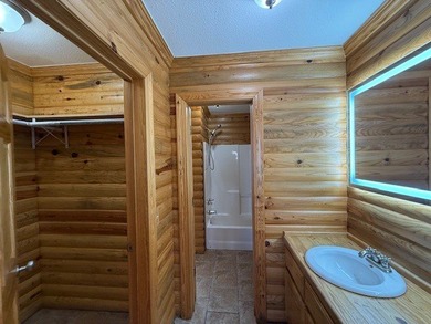 Discover a rare blend of superior craftsmanship, privacy, and - photo 46