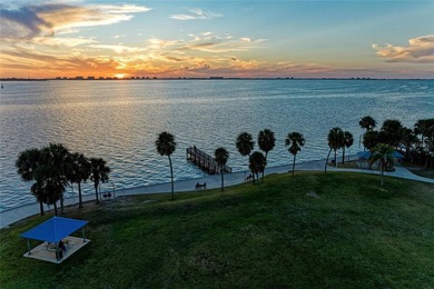 Welcome to this top- 3rd floor 3 Bedroom - 2 Bath condominium in - photo 49