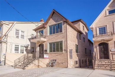 East River Home For Sale in College Point New York