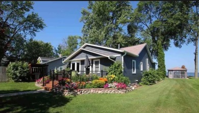 Lake Winnebago Home For Sale in Fond DU Lac Wisconsin