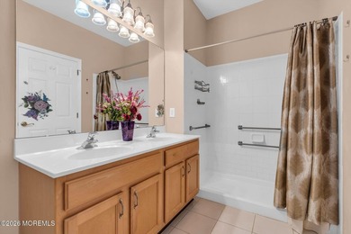Welcome to this beautifully maintained Extended Sienna I model - photo 34