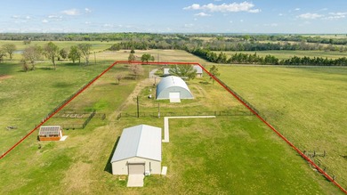 Welcome to the move-in ready HOBBY FARM located just north of - photo 39