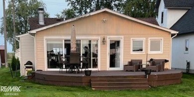 Lake Saint Clair Home For Sale in Harsens Island Michigan