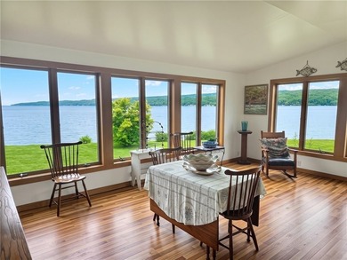 Imagine waking up to sunrise over the water in this exceptional - photo 8