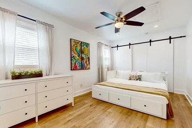 Discover this beautiful 4 Beds 2 Baths, fully remodeled house - photo 11