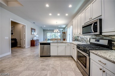 Welcome home to this beautifully maintained 2-bedroom plus den - photo 12