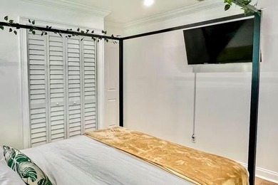 Discover this beautiful 4 Beds 2 Baths, fully remodeled house - photo 15