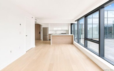 This thoughtfully designed 2-bedroom, 2-bath residence offers - photo 16