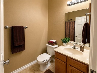 Welcome home to this beautifully maintained 3-bedroom, 2-bath - photo 19