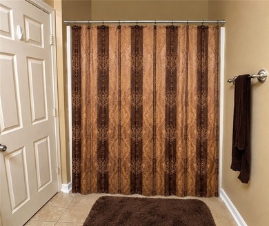 Welcome home to this beautifully maintained 3-bedroom, 2-bath - photo 21